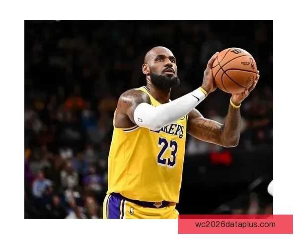 詹姆斯再创历史新纪录，带领湖人迎接季后赛冲刺挑战